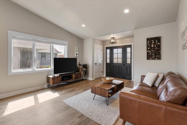 140 Sunrise COURT, Cedar Grove, WI 53013