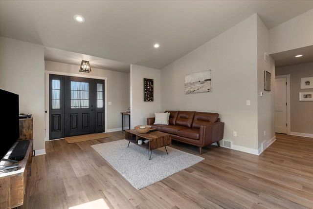 140 Sunrise COURT, Cedar Grove, WI 53013