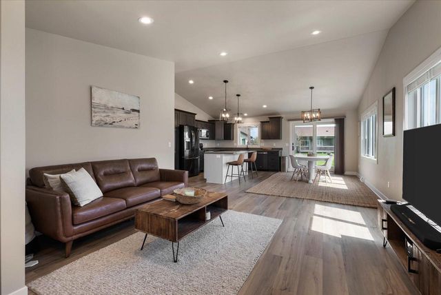 140 Sunrise COURT, Cedar Grove, WI 53013