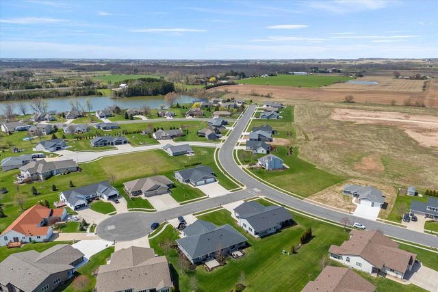 140 Sunrise COURT, Cedar Grove, WI 53013