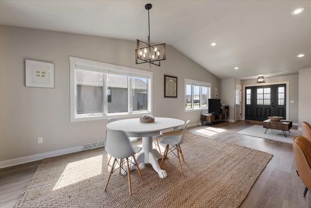 140 Sunrise COURT, Cedar Grove, WI 53013