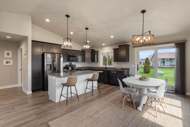 140 Sunrise COURT, Cedar Grove, WI 53013