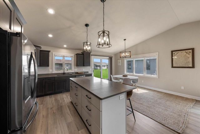 140 Sunrise COURT, Cedar Grove, WI 53013