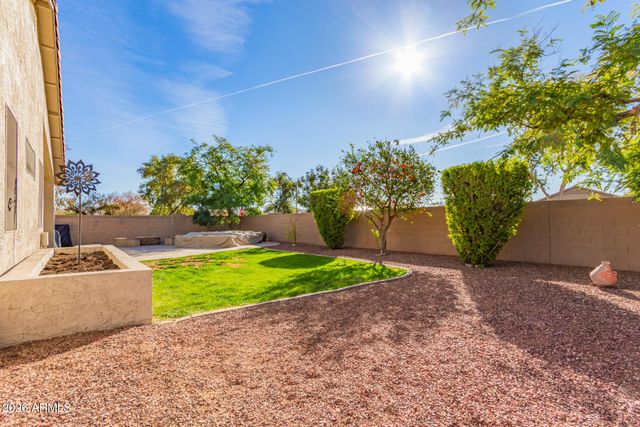 13009 W HIGHLAND Avenue, Litchfield Park, AZ 85340