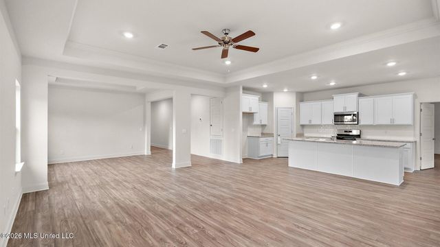 313 Castlewood Circle, Canton, MS 39046