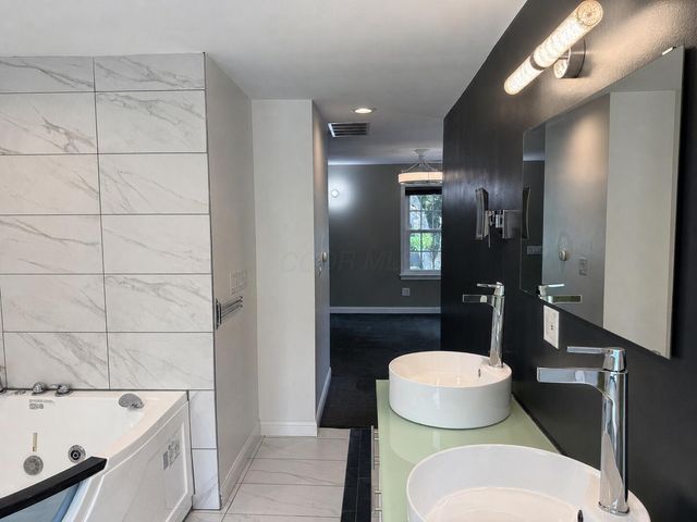 70 S Gould Road, Columbus, OH 43209