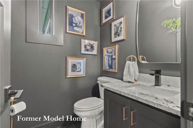 2517 NE Woodland Oak Circle, Lee's Summit, MO 64086