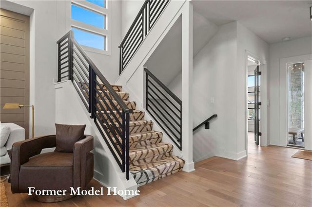 2517 NE Woodland Oak Circle, Lee's Summit, MO 64086