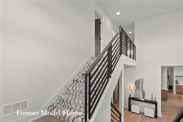 2517 NE Woodland Oak Circle, Lee's Summit, MO 64086