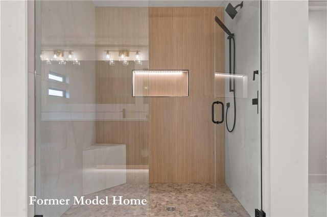 2517 NE Woodland Oak Circle, Lee's Summit, MO 64086