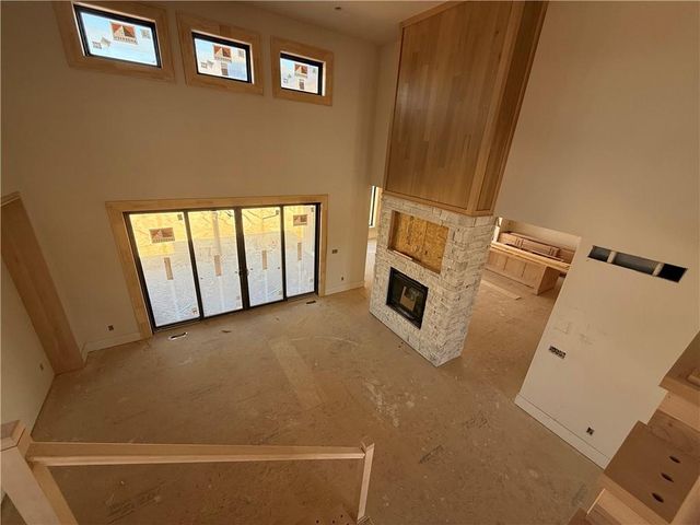 2517 NE Woodland Oak Circle, Lee's Summit, MO 64086