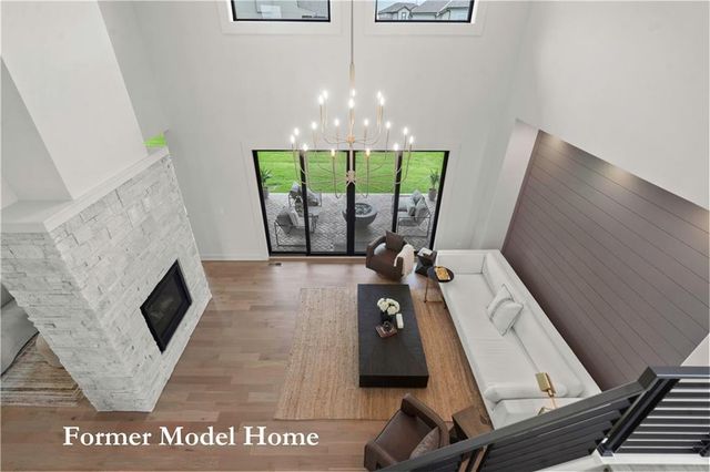 2517 NE Woodland Oak Circle, Lee's Summit, MO 64086