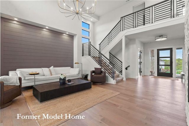 2517 NE Woodland Oak Circle, Lee's Summit, MO 64086