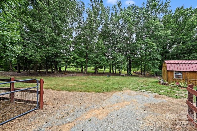 3999 Fincher Road, Matthews, NC 28104