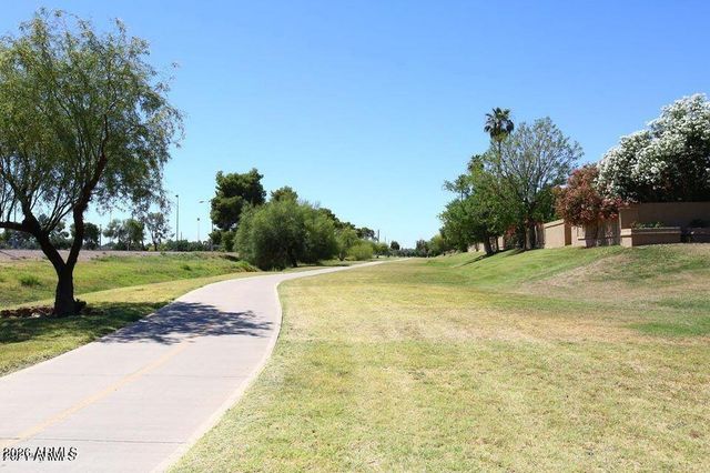 7950 E STARLIGHT Way 250, Scottsdale, AZ 85250