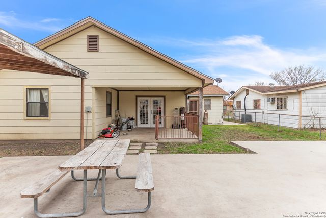 3203 COCONINO DR, San Antonio, TX 78211