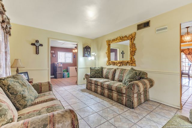 3203 COCONINO DR, San Antonio, TX 78211