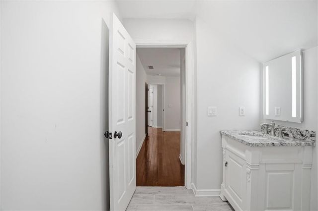 1025 Russell Point, Suwanee, GA 30024