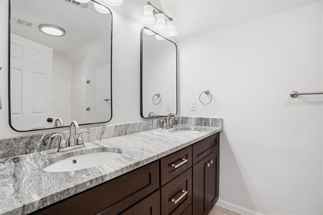 1025 Russell Point, Suwanee, GA 30024