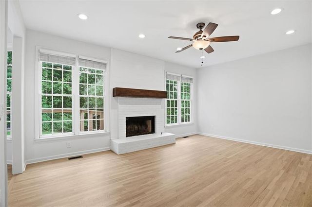 1025 Russell Point, Suwanee, GA 30024