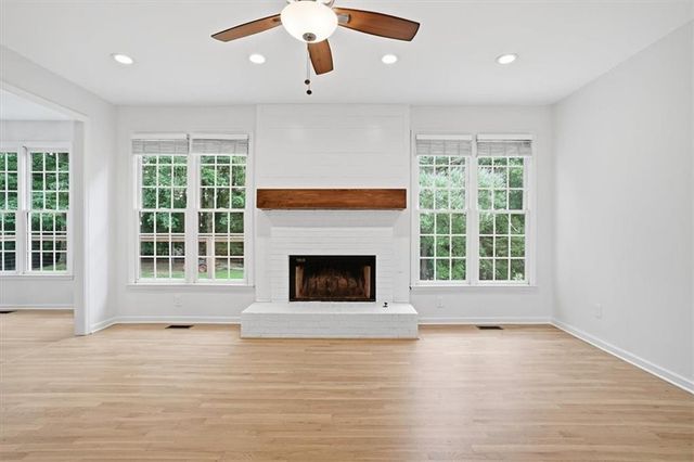 1025 Russell Point, Suwanee, GA 30024