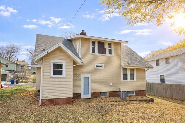 1106 Arthur Avenue, Des Moines, IA 50316