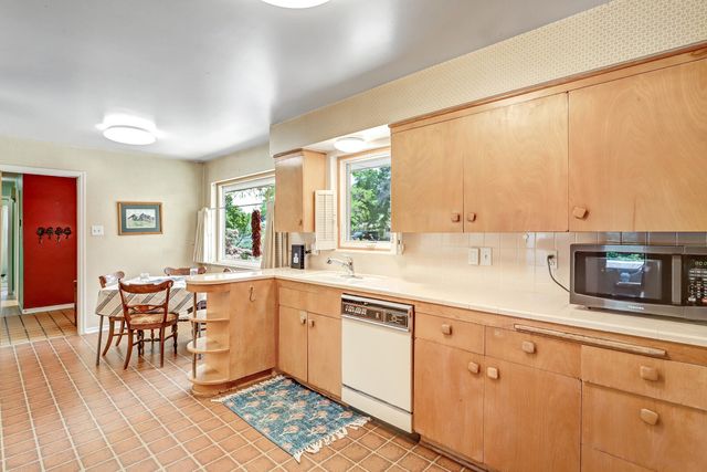 1300 Dakota Street NE, Albuquerque, NM 87110