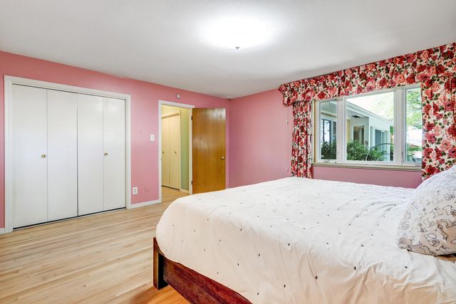 1300 Dakota Street NE, Albuquerque, NM 87110