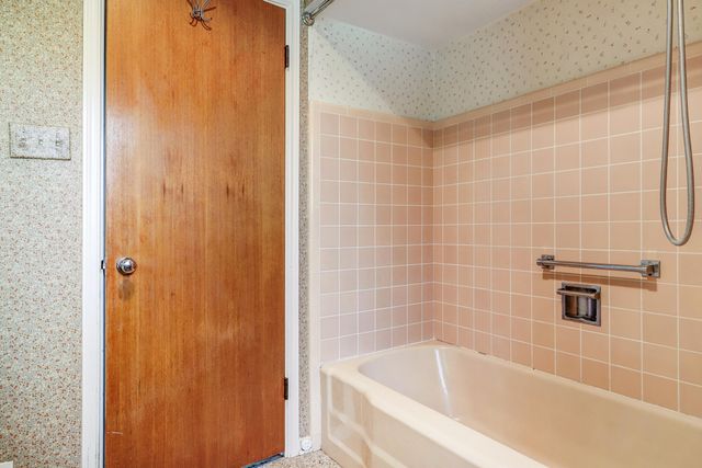 1300 Dakota Street NE, Albuquerque, NM 87110
