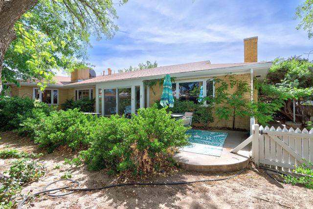 1300 Dakota Street NE, Albuquerque, NM 87110