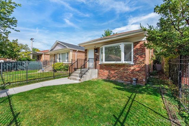 9023 S Dobson Avenue, Chicago, IL 60619