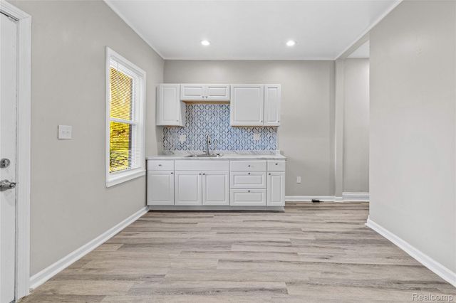 3707 Hunt Street, Detroit, MI 48207