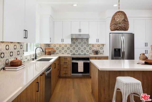 1672 Coral Sea Lane, Los Angeles, CA 90732