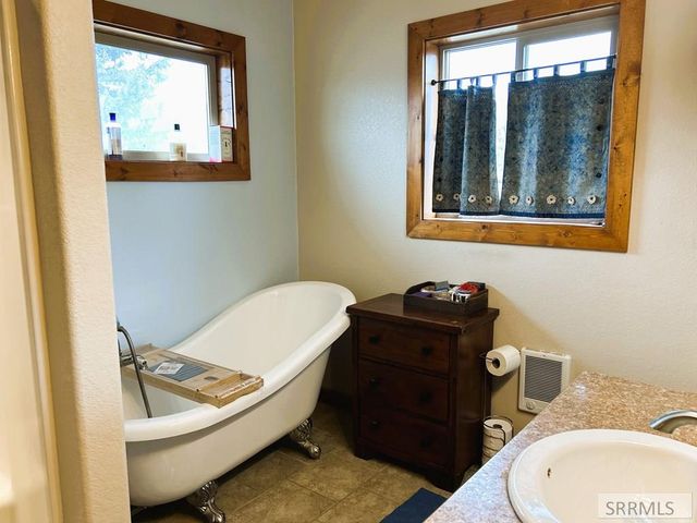 409 Lombard Street, Salmon, ID 83467