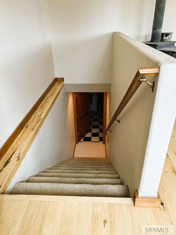 409 Lombard Street, Salmon, ID 83467