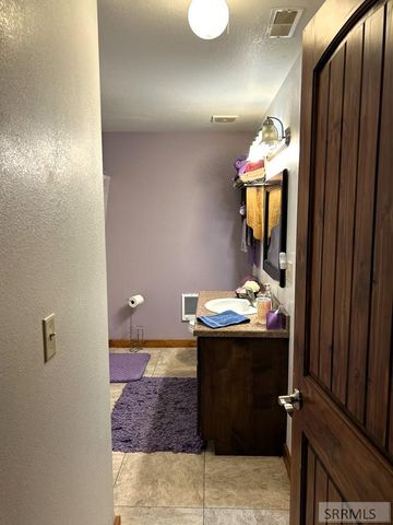 409 Lombard Street, Salmon, ID 83467