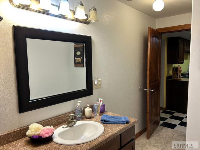 409 Lombard Street, Salmon, ID 83467