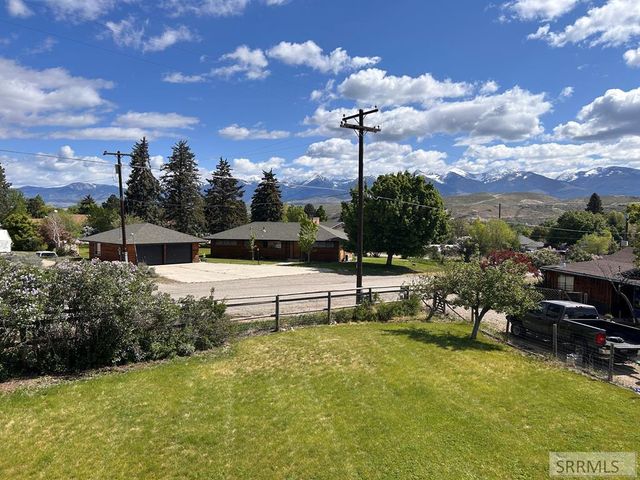 409 Lombard Street, Salmon, ID 83467