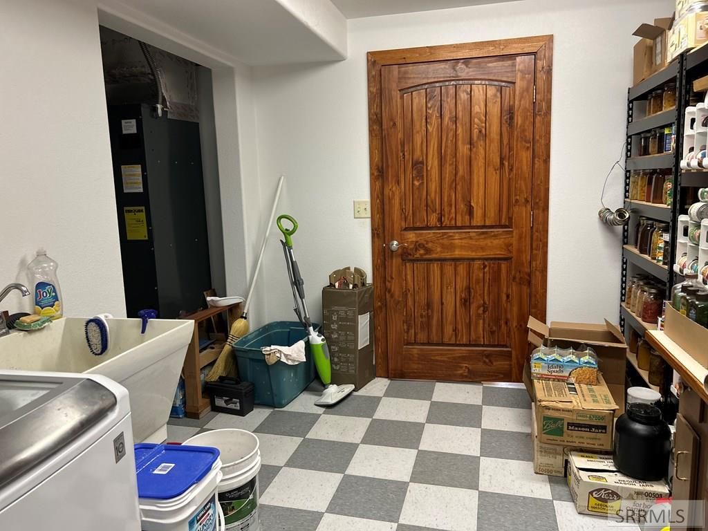 Image 32 of property listing at 409 Lombard Street, Salmon, ID 83467