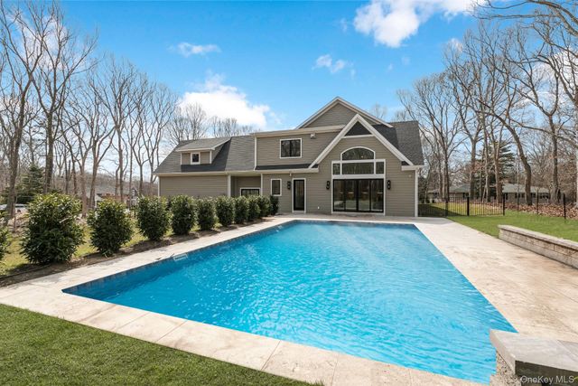 1355 Little Peconic Bay Road, Cutchogue, NY 11935