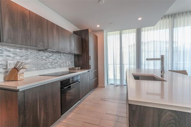 480 NE 31st St 4907, Miami, FL 33137