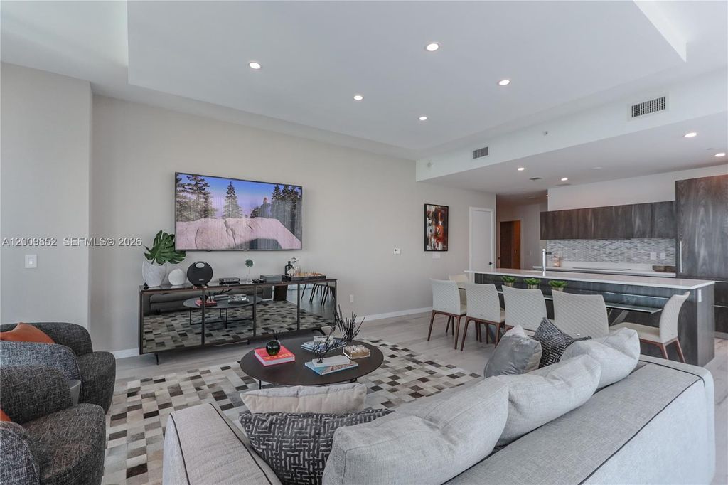 480 NE 31st St 4907, Miami, FL 33137