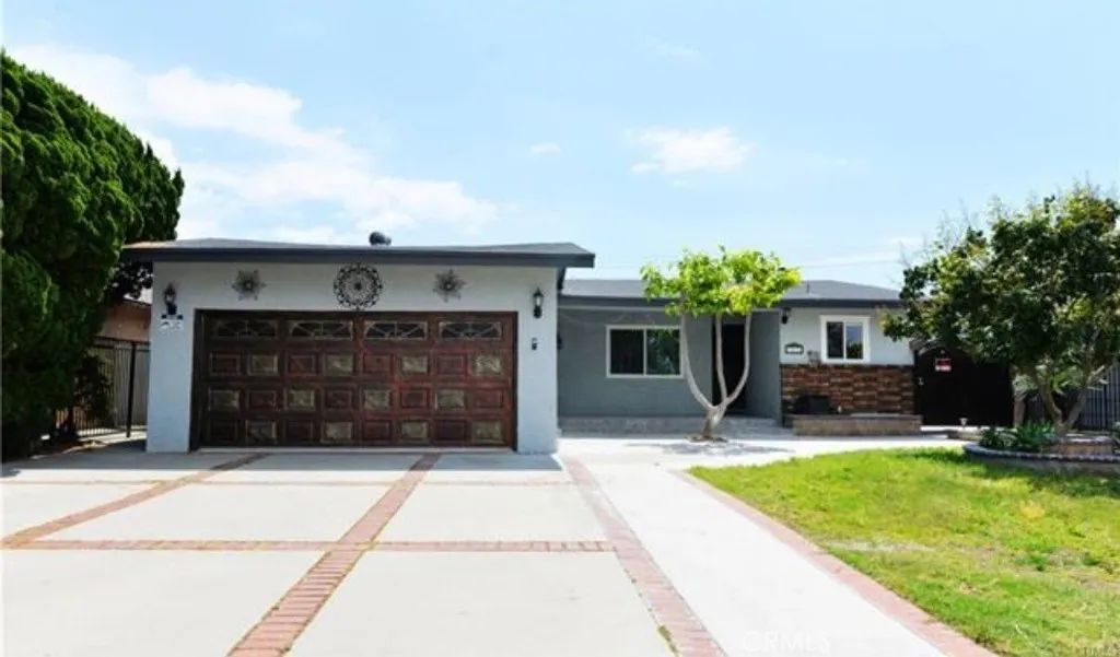 10872 Holly Dr., Garden Grove, CA 92840