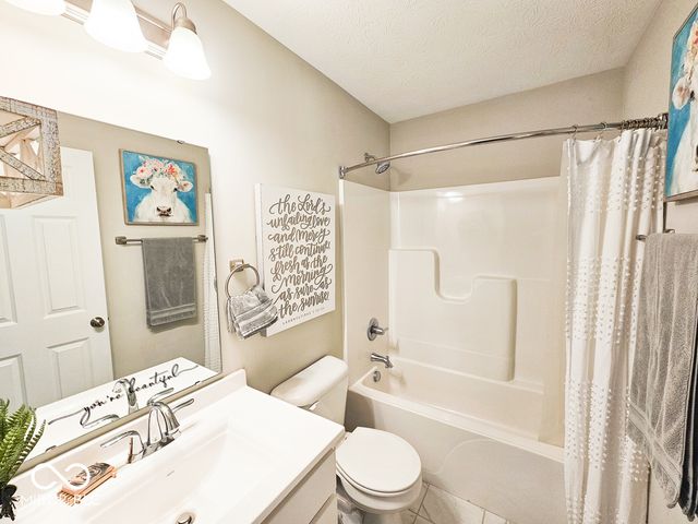 7141 Lillian Place, Cumberland, IN 46229