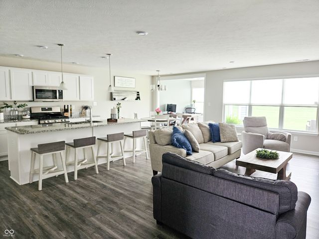 7141 Lillian Place, Cumberland, IN 46229