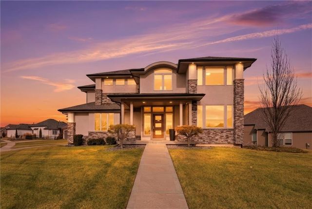 4502 NW 70th Terrace, Kansas City, MO 64151