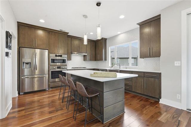 4502 NW 70th Terrace, Kansas City, MO 64151