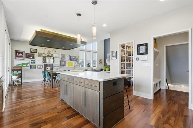 4502 NW 70th Terrace, Kansas City, MO 64151