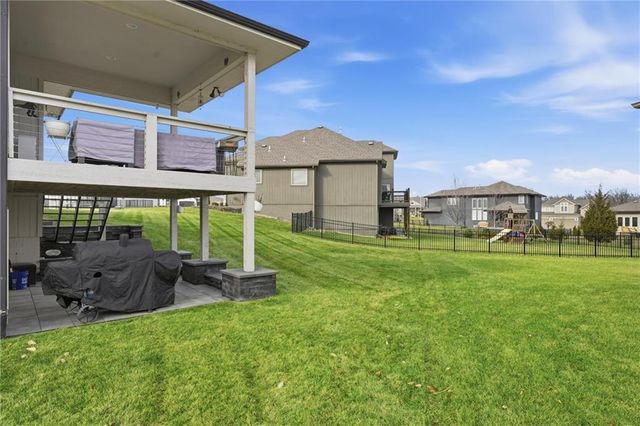 4502 NW 70th Terrace, Kansas City, MO 64151