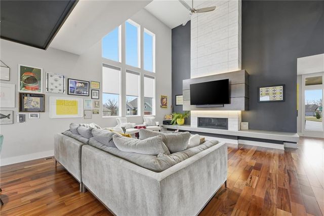 4502 NW 70th Terrace, Kansas City, MO 64151